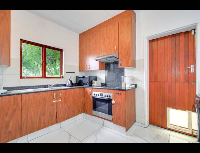 3 BEDROOM HOUSE FOR SALE IN CRAIGAVON